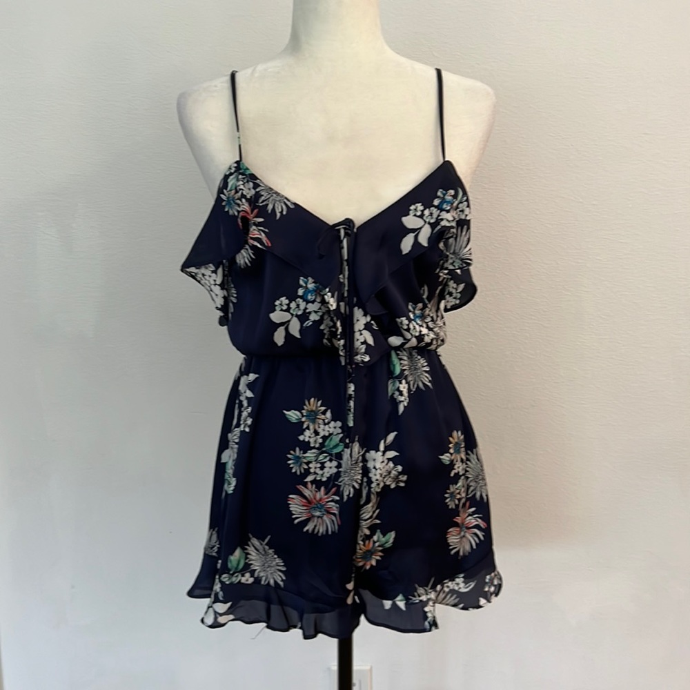 Lush romper, size small
